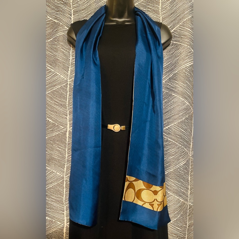 COACH REVERSIBLE SCARF - Picture 2 of 4